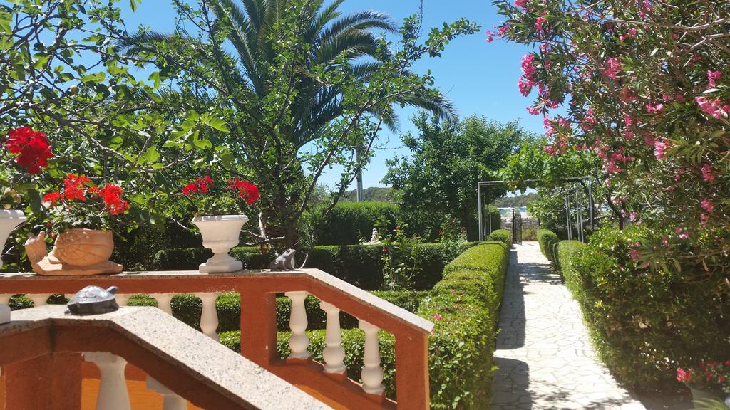 Guesthouse Mira Rab Town Buitenkant foto