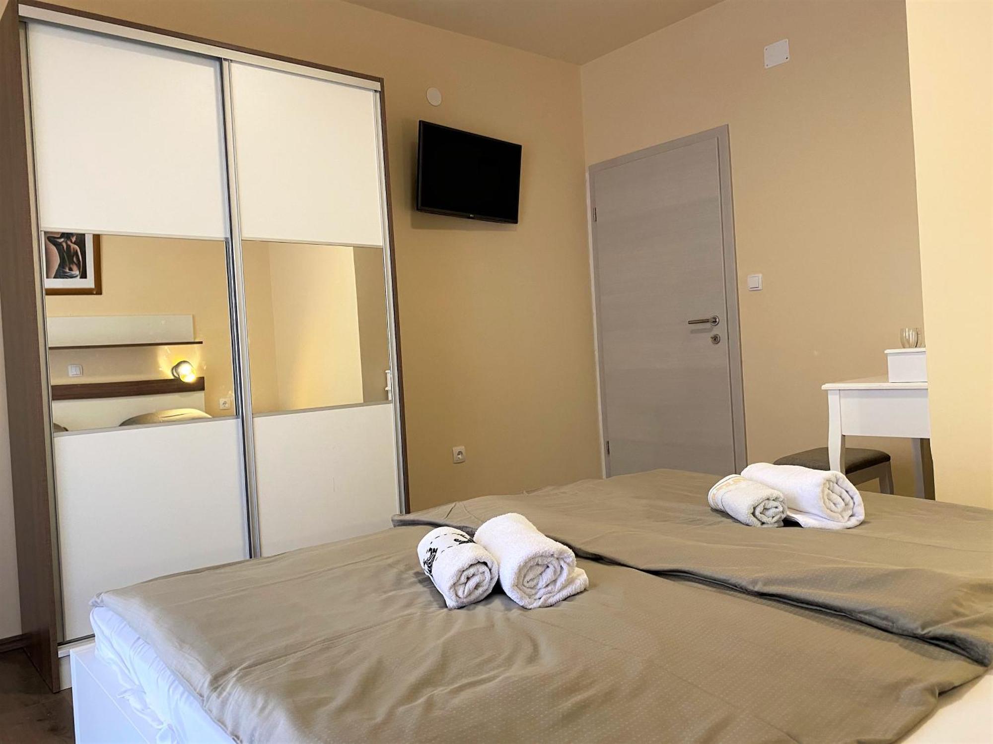 Guesthouse Mira Rab Town Kamer foto