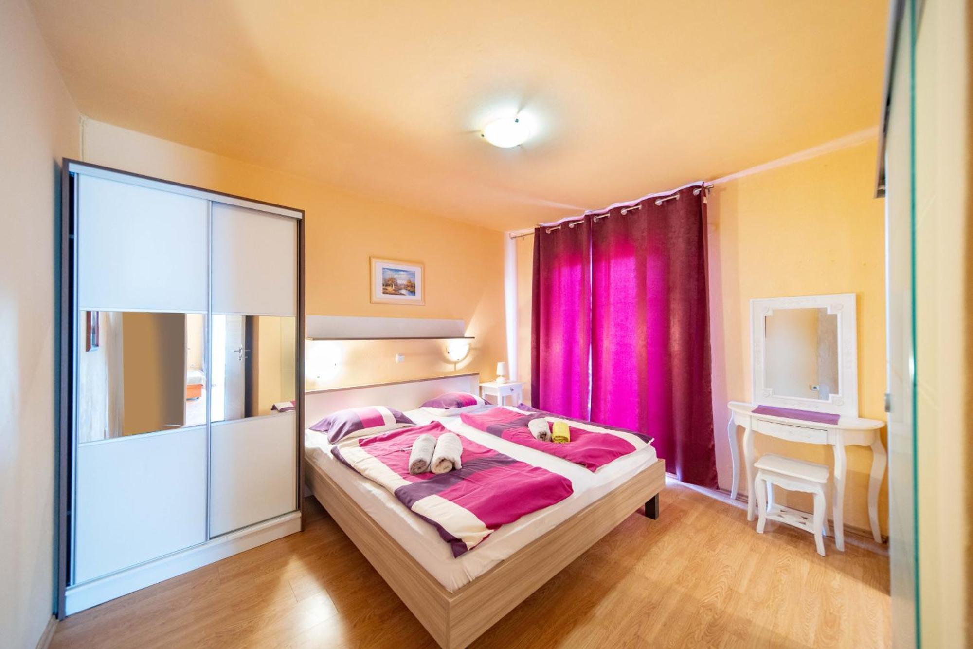Guesthouse Mira Rab Town Buitenkant foto