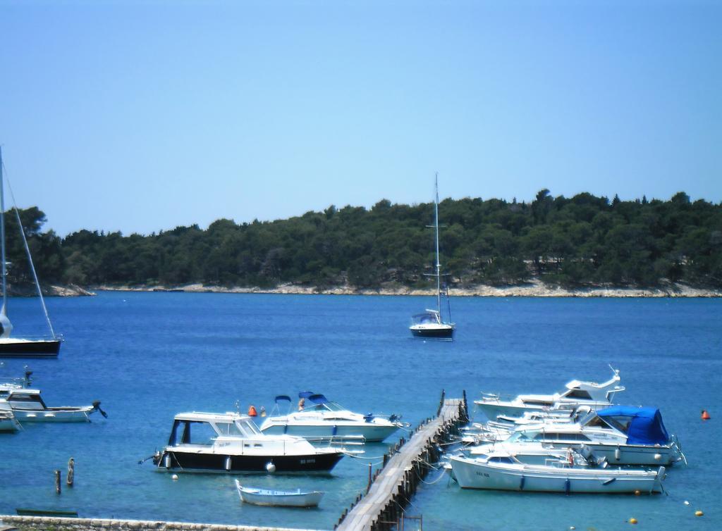 Guesthouse Mira Rab Town Buitenkant foto